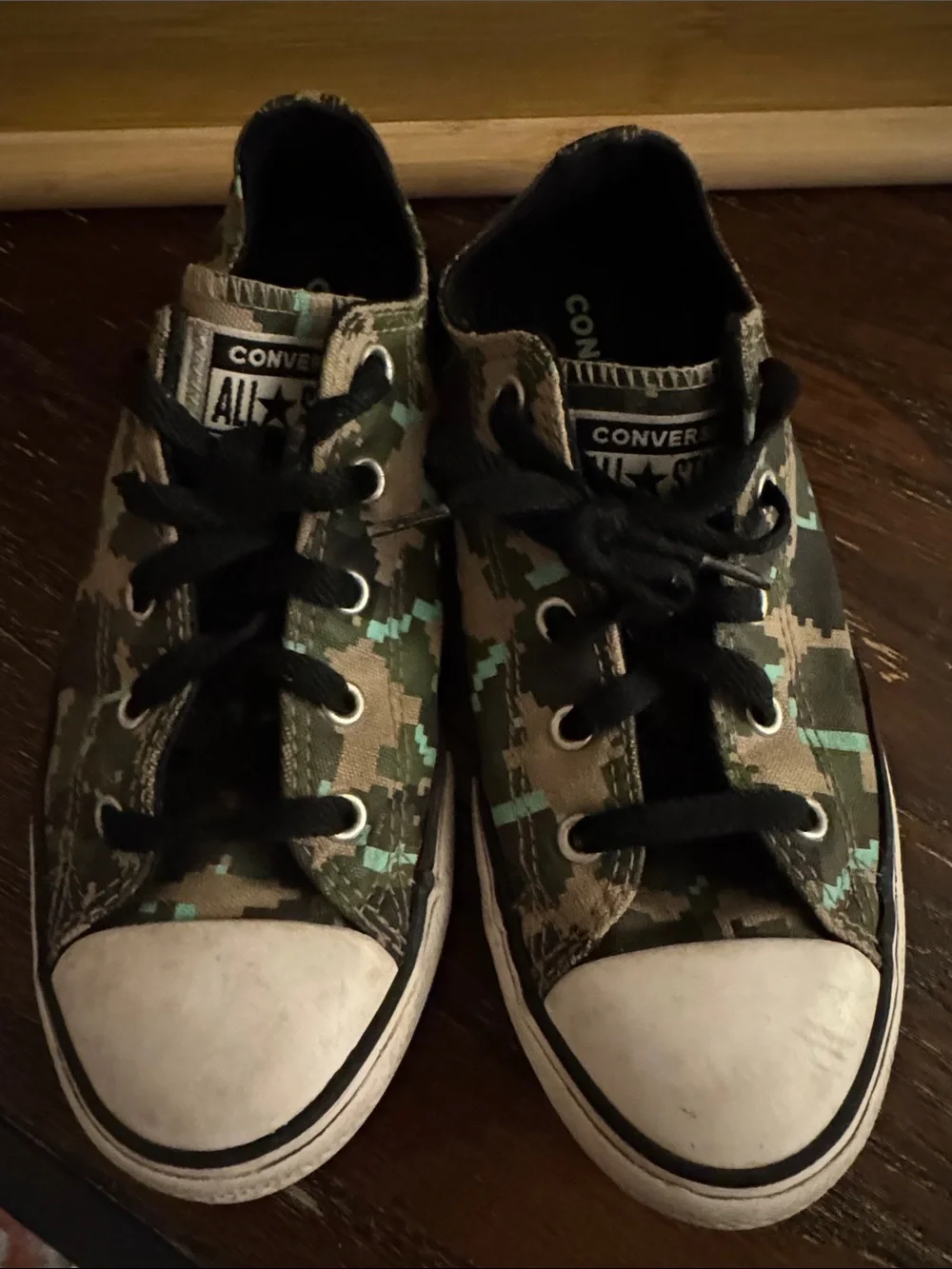 Converse Kids Low Top Sneakers in Green Camo